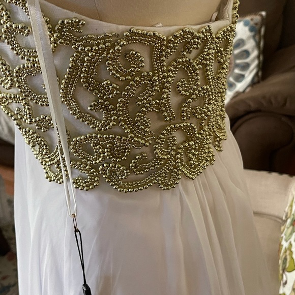 Prom dress La Femme NWT white chiffon size 4 with gold beads - Picture 7 of 10